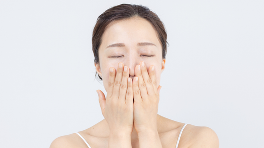 年度はじめ、香りを吸いこむスキンケア